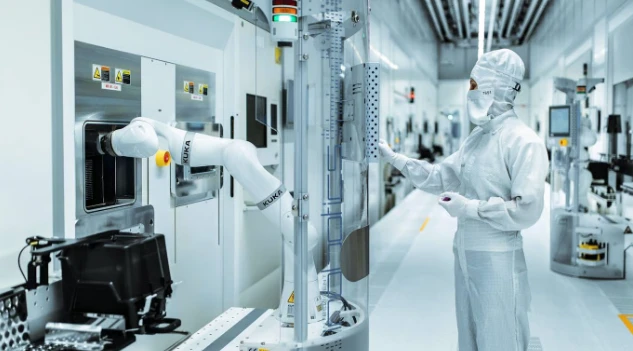 Semiconductor wafer handling robot cleanroom Semiconductor wafer handling robot cleanroom